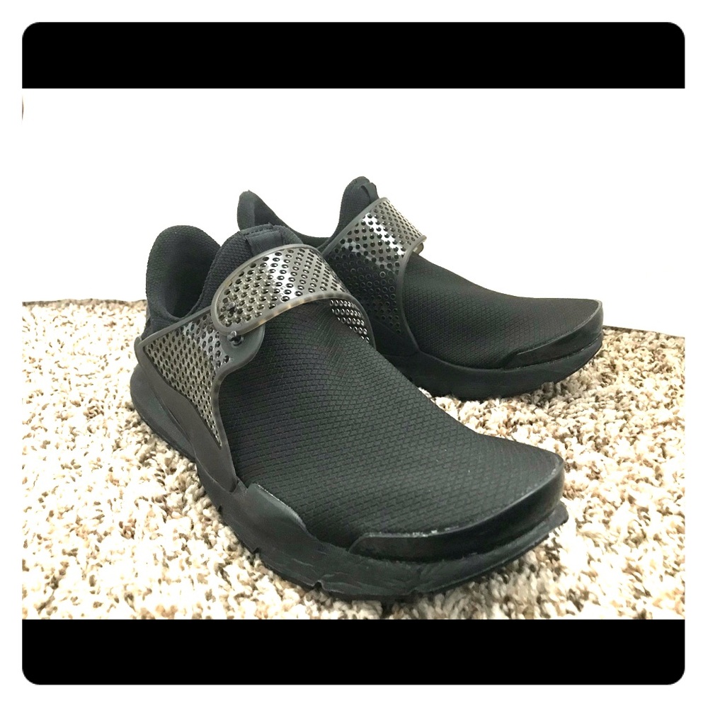 All Black Womens 9 Sock Darts